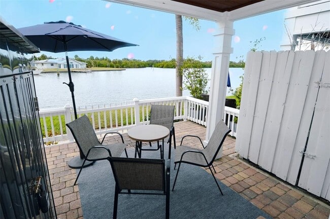 Building Photo - 3837 Pompano Dr SE