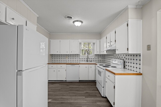 Building Photo - 119 Sunnywood Dr