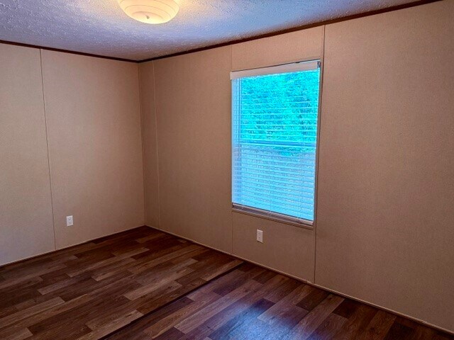 Building Photo - 18771 Forest Ln Cir