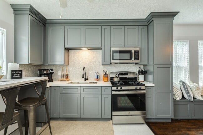 Building Photo - 4417 Avenue R