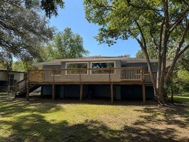 Building Photo - 3498 Riverdale Dr