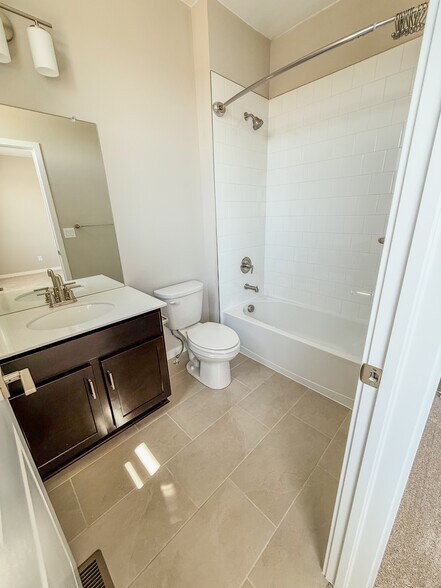 Second Bedroom Bathroom - 1736 Peak Loop