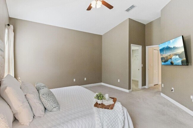 Building Photo - 5832 Tarleton Way