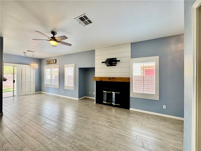 Building Photo - 8645 Emerald Grove Way