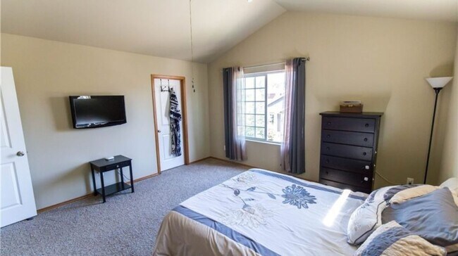 Building Photo - 713 Verbena