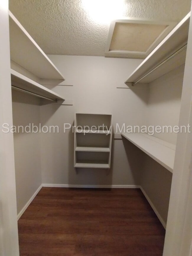 Building Photo - FOR LEASE | Mid-town Tulsa | Available Now!