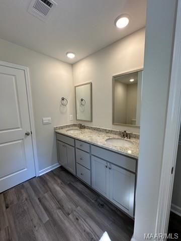 Building Photo - 220 Laila Wy