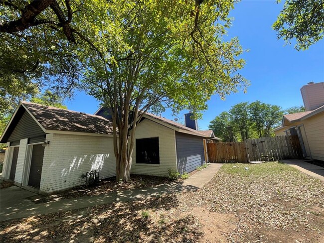 Primary Photo - 2029 Redwing Way