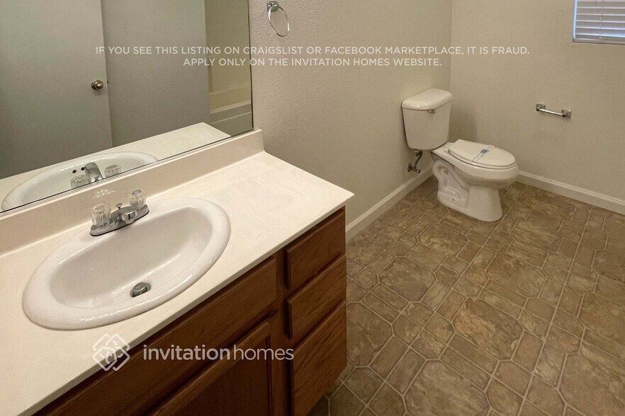 Building Photo - 865 Devonshire Ln