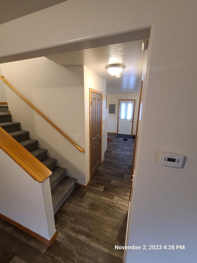 Building Photo - 2418-2420 Ernest