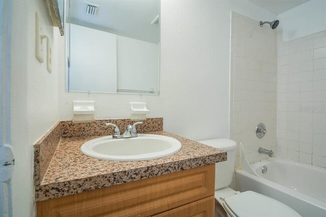 Building Photo - 5221 Bayshore Blvd