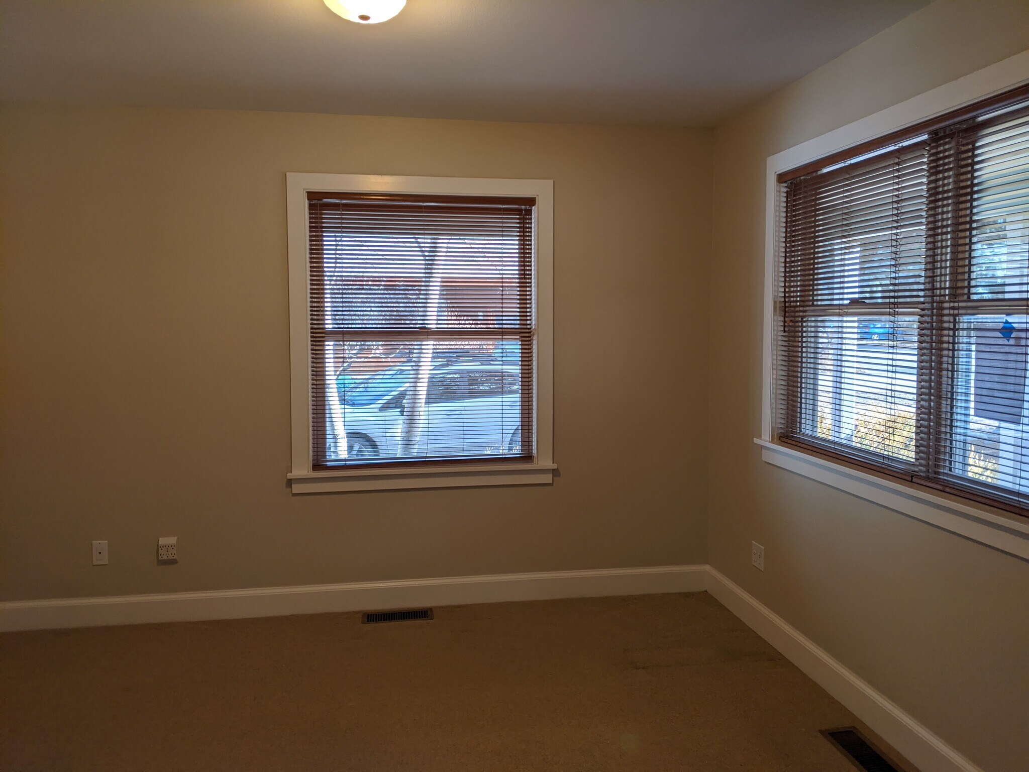 Building Photo - 1359 Wald Dr