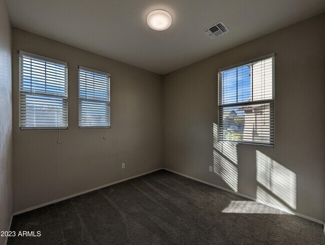 Building Photo - 1253 N 166th Ave