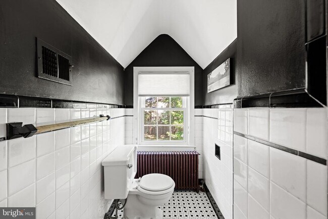 Building Photo - 1623 Jonquil St NW