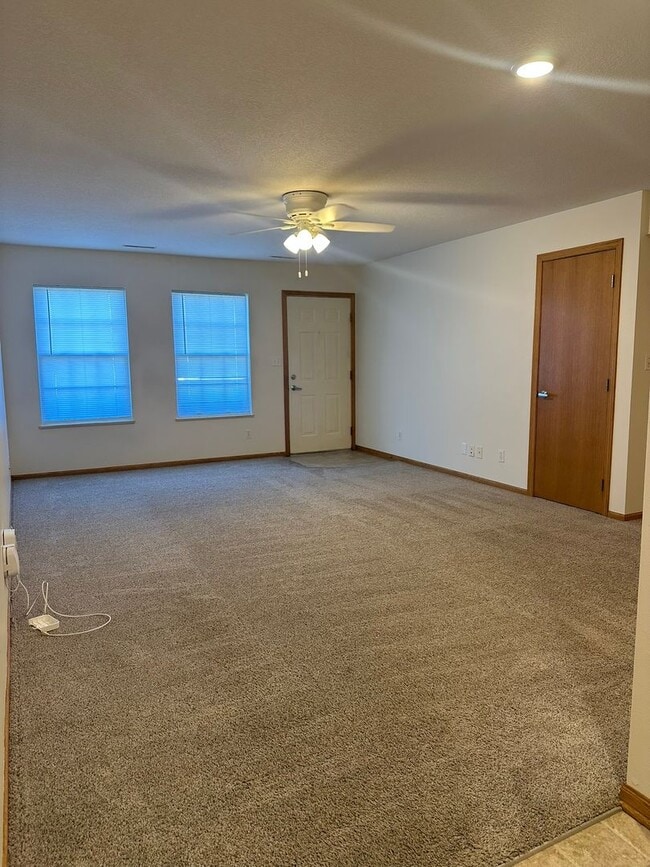 Building Photo - 2519 Bristol Dr