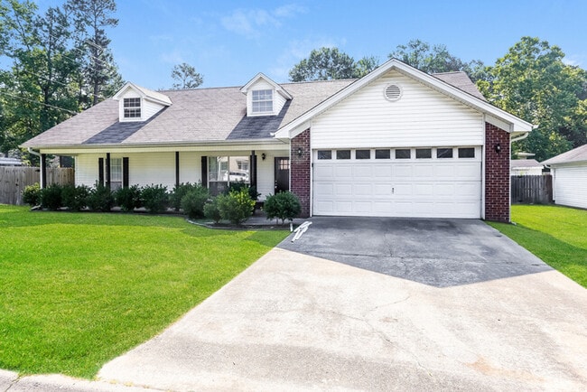 Building Photo - 2424 Cedar Ridge Dr