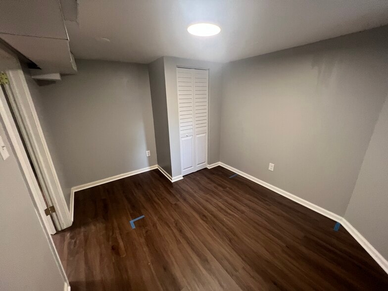 Bedroom 1 - 2543 W Thomas St