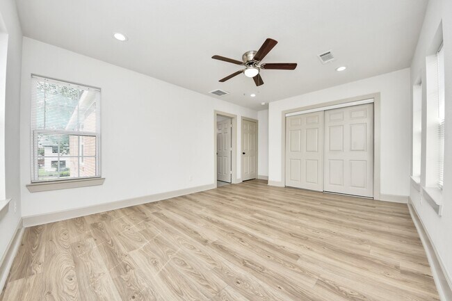 Building Photo - 2919 Rosedale St
