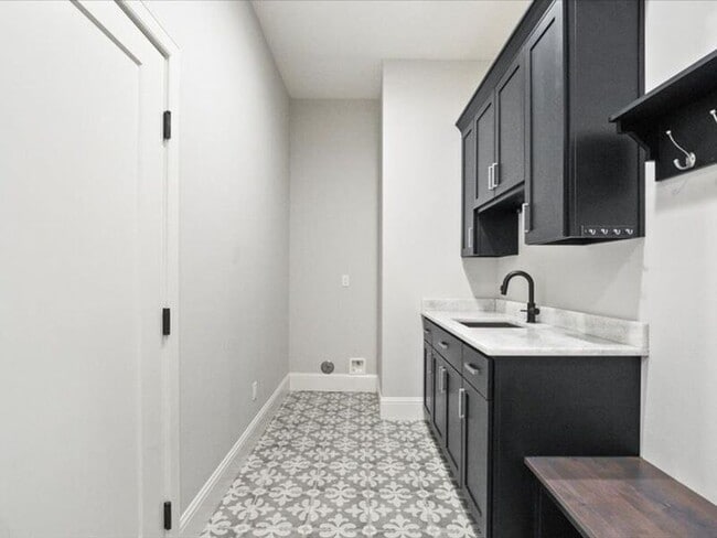 Building Photo - 3500 S Morain St