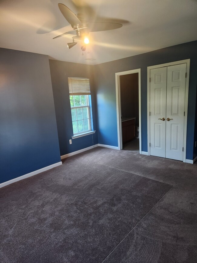 Building Photo - 2026 Windsong Dr