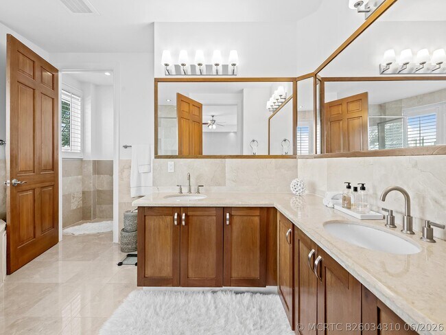 Building Photo - 516 Hendricks Isle