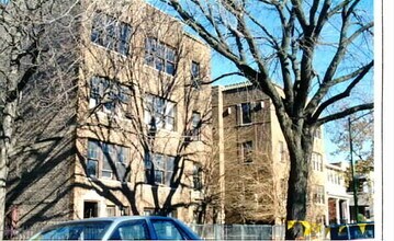 Building Photo - 1226-1234 W Winona Ave