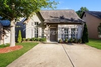 Building Photo - 121 Kingston Ct