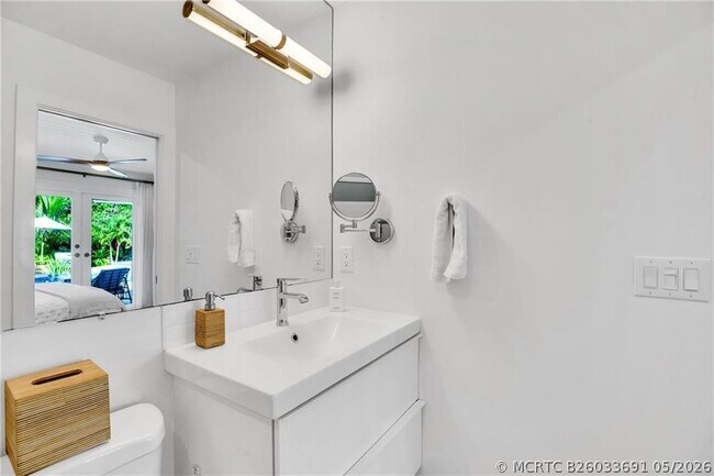 Building Photo - 1830 E Sandpiper Rd