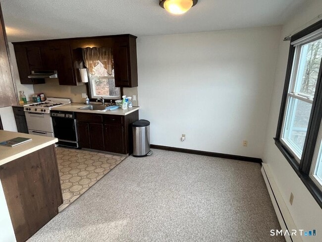 Building Photo - 71 Ellington Rd