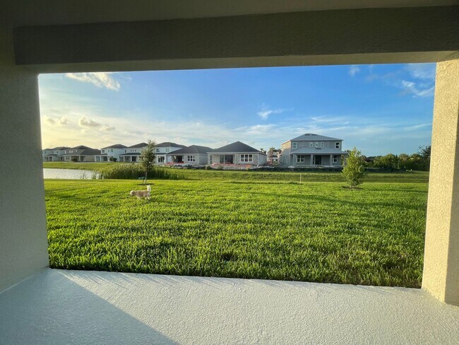 Building Photo - Newly developed Lakefront 3B/2B home in Ea...