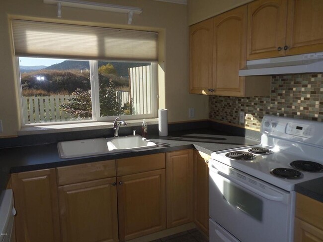 Building Photo - 3 Bed, 2.5 Bath Kalispell Townhome