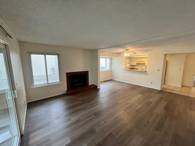 Building Photo - Updated Two Bedroom Sparks Condo in Gated Community