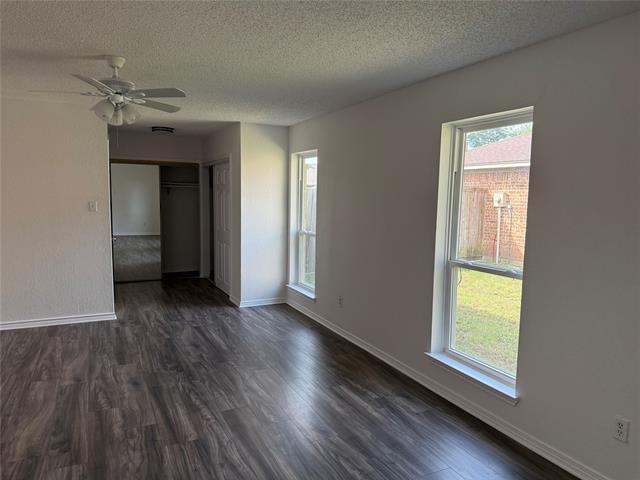 Building Photo - 206 E Ridgegate Dr