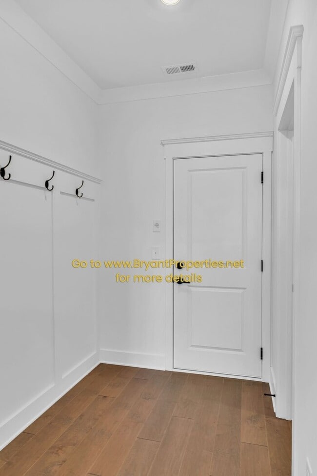 Building Photo - Gallatin - New 5-bedroom, 4-Baths
