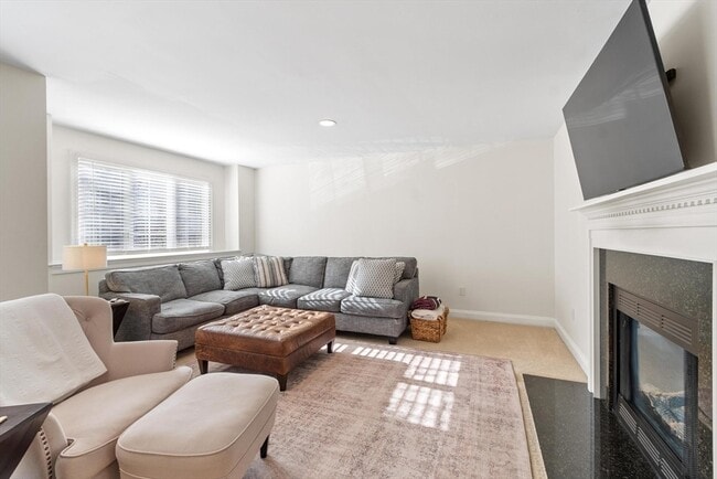 Building Photo - 270 Littleton Rd