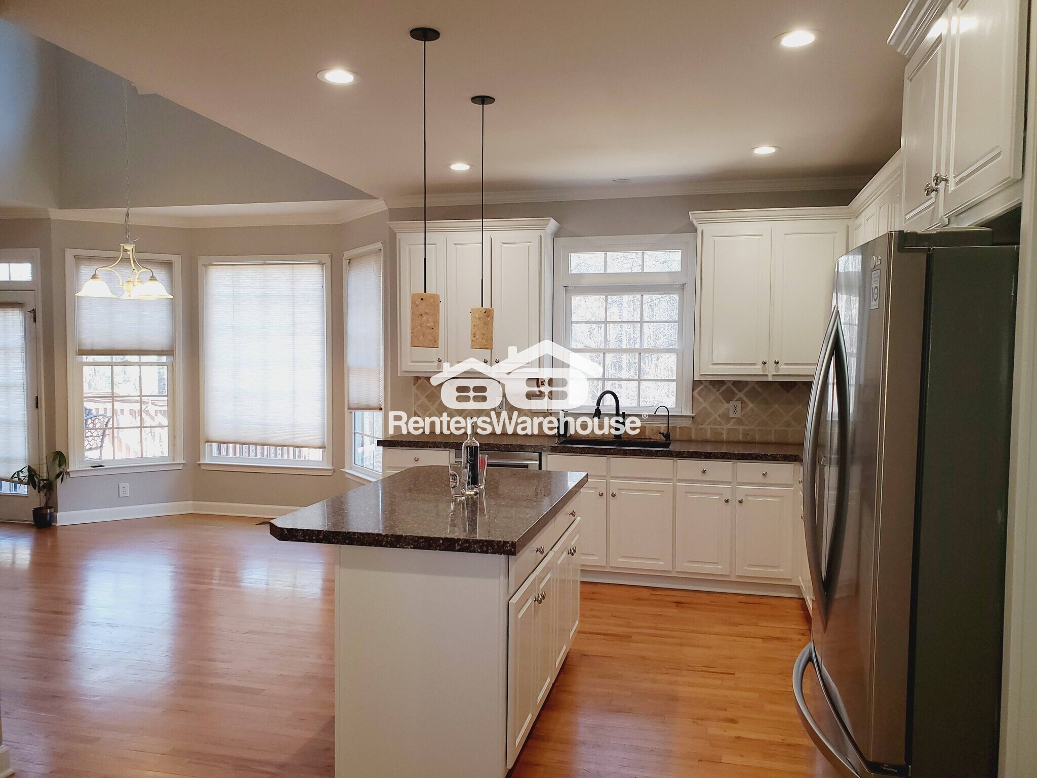 Building Photo - 923 Dual Hall