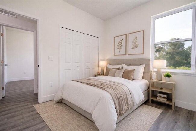 Building Photo - 6671 SW 151 Loop