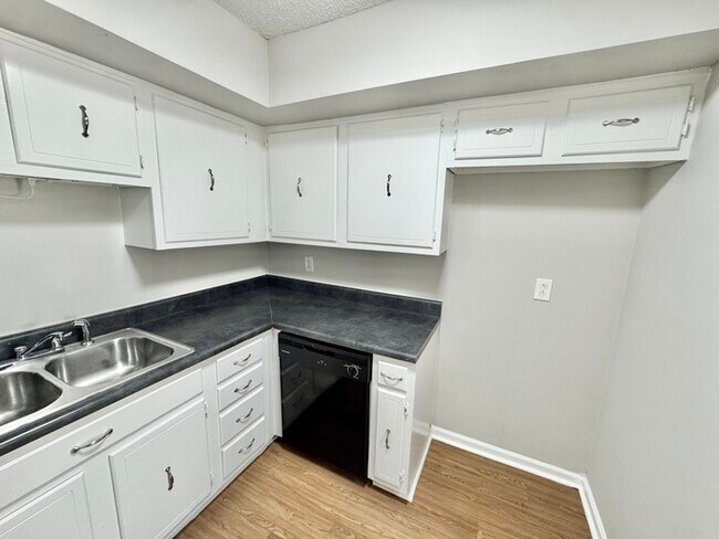 Building Photo - 5426 Gatehoyse Drive