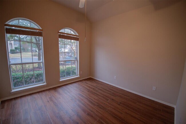 Building Photo - 13524 William Kennedy Dr