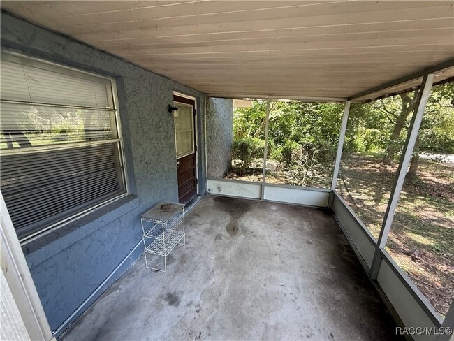 Building Photo - 923 S Brisson Terrace