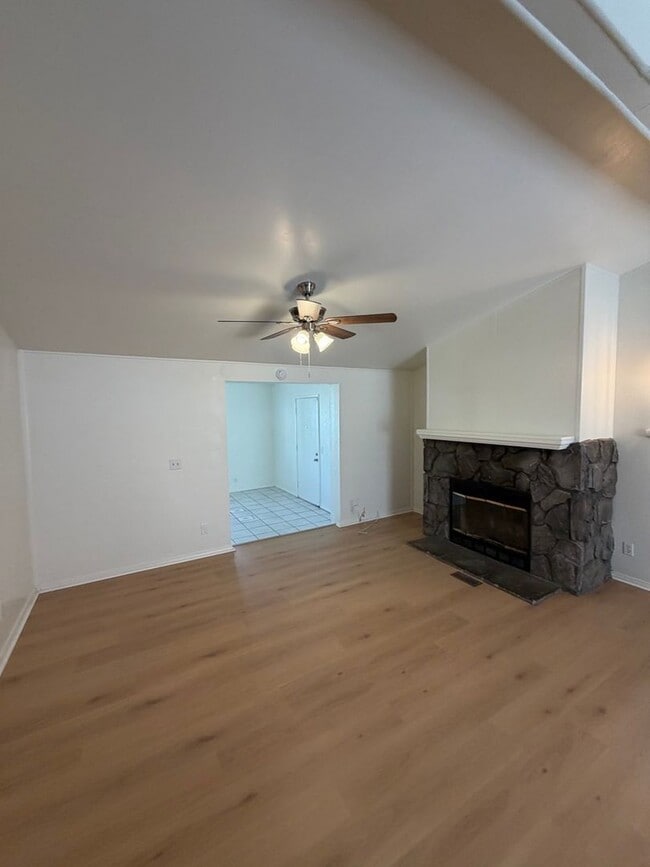 Building Photo - Spacious 4-Bed, 2-Bath Home in Whittier