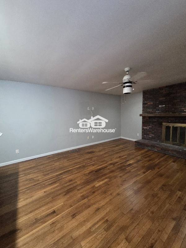 Building Photo - 74 Breezeview Dr