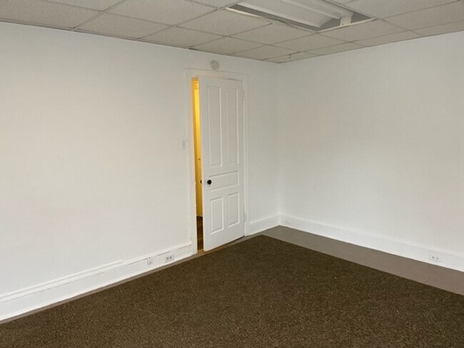 Building Photo - 502 Madison Ave