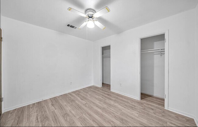 Building Photo - 8447 Sterlingshire St