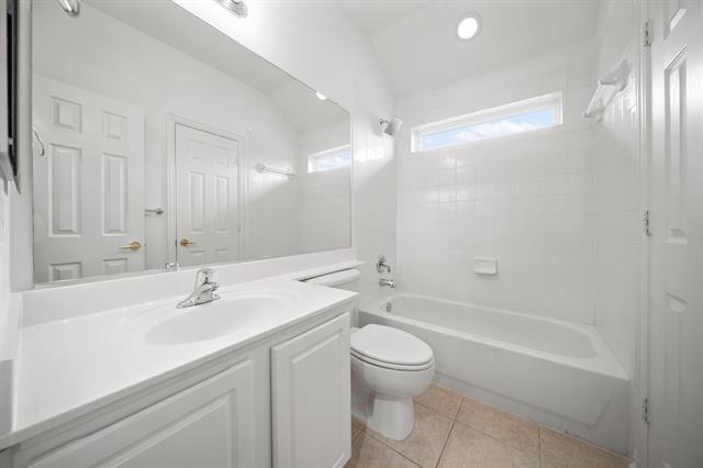 Building Photo - 15801 Waterview Dr