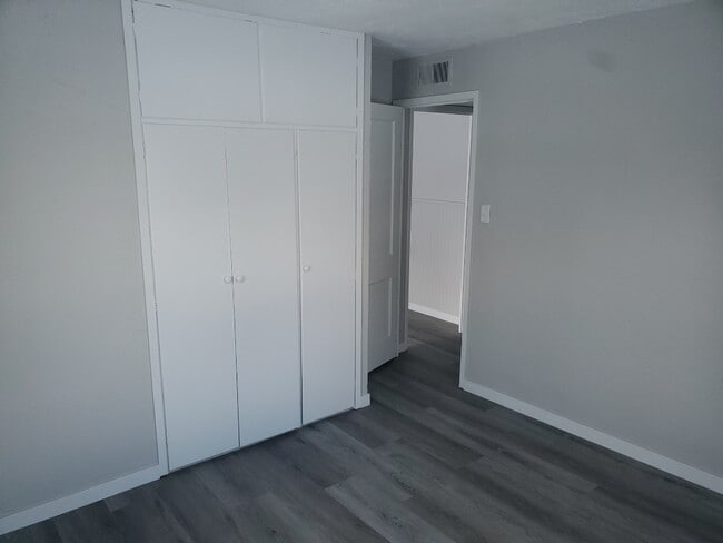 Building Photo - 1657 N Adams St