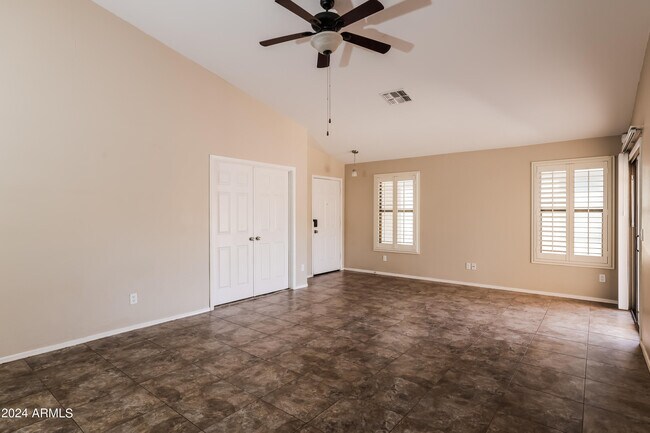 Building Photo - 14817 N 129th Dr