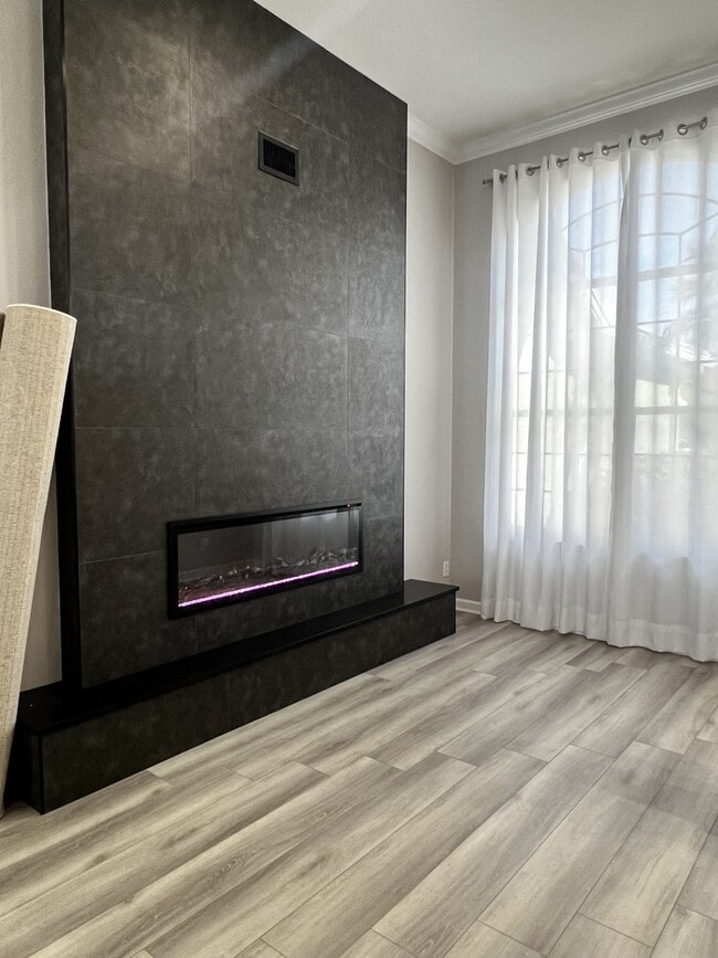 Building Photo - 14120 Reflection Lakes Dr