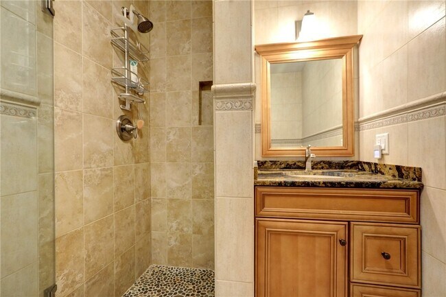Building Photo - 1441 Ocean Dr