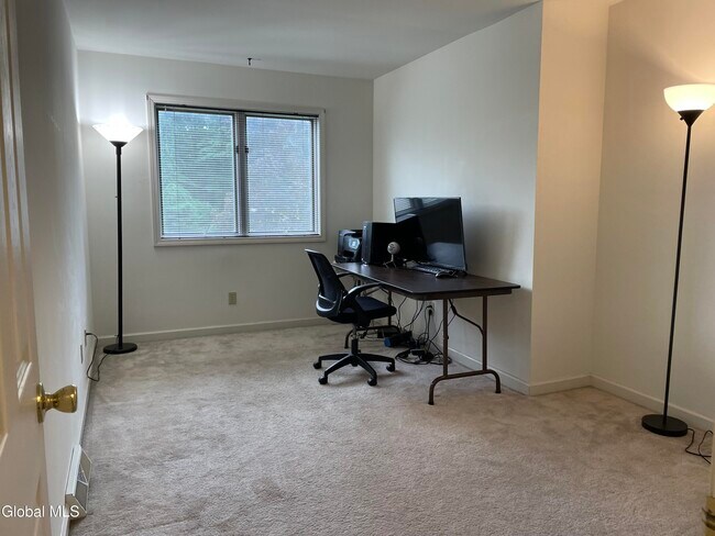 Building Photo - 7318 Vic Ct